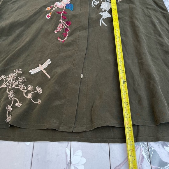 Johnny Was Green Asymmetrical Embellished Blouse - Picture 8 of 9